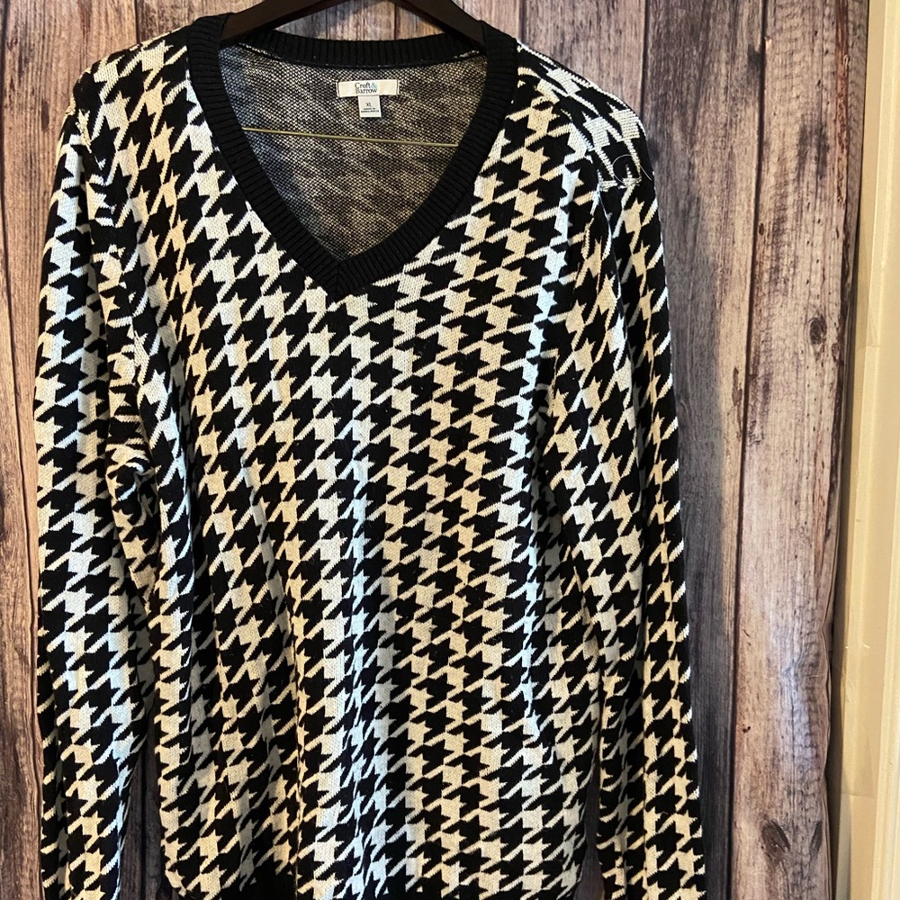 Croft and Barrow Size XL Plaid Sweater